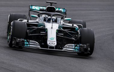 Barcelona, İspanya 26 Şubat 2018: Valteri Bottas devre Catalunya Barcelona kutluyor formül bir Test gün boyunca.