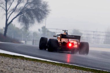 Barcelona, İspanya - 1 Mart 2018: Mclaren Formula bir Test gün Barselona Catalunya pistinde sırasında.