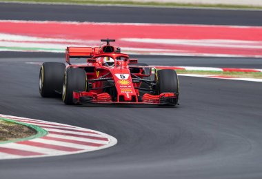 Barcelona, İspanya - 1 Mart 2018: Sebastian Vettel Formula bir Test gün Barselona Catalunya pistinde sırasında.