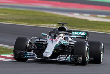 Barcelona, İspanya - 1 Mart 2018: Lewis Hamilton formül bir Test gün Barselona Catalunya pistinde sırasında.