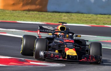 Barcelona, İspanya - 6 Mart 2018: Max Verstappen formül bir Test gün Barselona Catalunya pistinde sırasında.