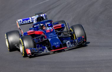 Barcelona, İspanya - 6 Mart 2018: Pierre Barcelona Catalunya pistinde formül bir Test gün boyunca Gasly.