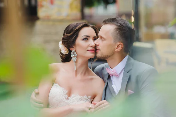 Abraço de casal feliz — Fotografia de Stock