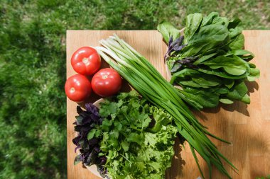 Sağlıklı gıda taze sebze masada