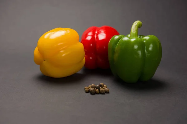 Paprika mit verschiedenen Gewürzen — Stockfoto