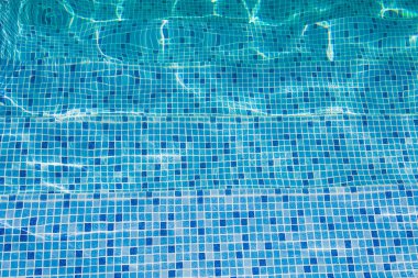 Havuza doğru adım at..