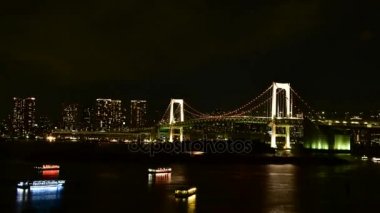 Tokyo Körfezi, Gökkuşağı Köprüsü gece görünümü