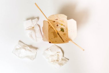 Boş eve servis kutusu used ve yemek çubukları