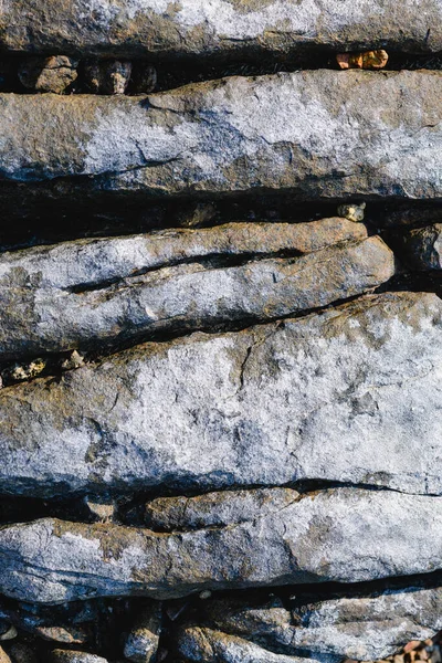 Close Long Stones White Coating Beautiful Grey White Rocks Sunny — Stock Photo, Image