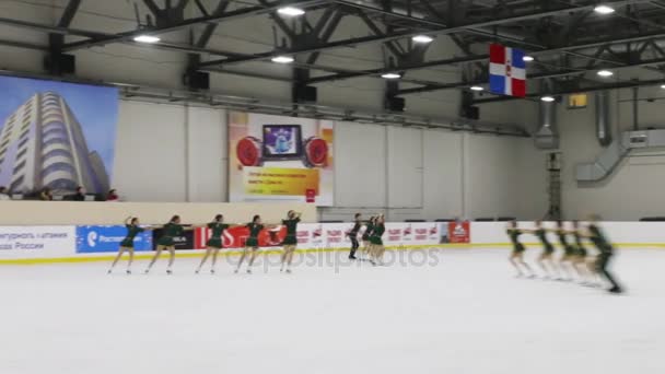 스포츠 궁전 독수리에 동기화 된 스케이트에 오픈 컵 페름 지역에서 보기 — 비디오