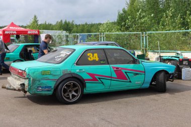 Perm, Rusya - 22 Temmuz 2017: Yeşil rakip araba 