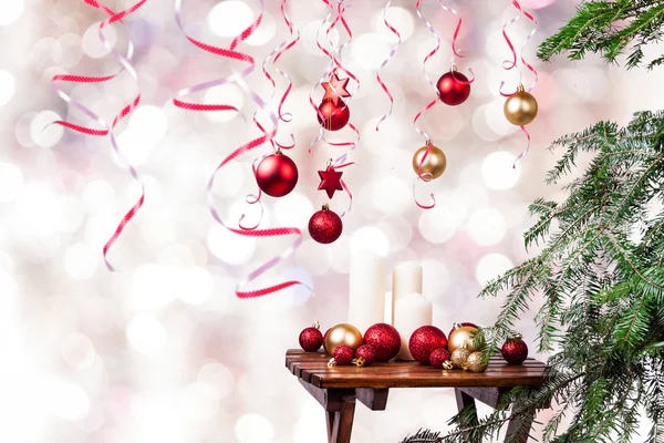 Ornements d'arbre de Noël sur fond de Noël — Photo