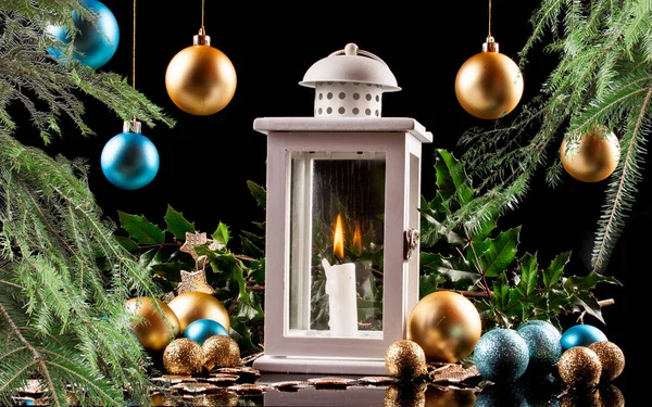 Christmas decoration lantern with burning candle — Stock Photo, Image