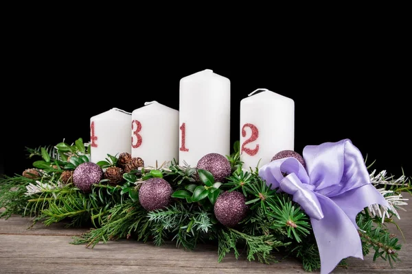 Ahşap masa Advent mum — Stok fotoğraf