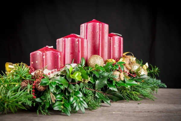 Advent candles on the wooden table — Stock Photo, Image