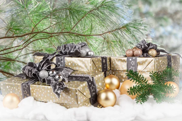Christmas Gifts Christmas Decorations Snow — Stock Photo, Image