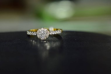 Elmas yüzük, lüks nikah yüzüğü, pahalı.