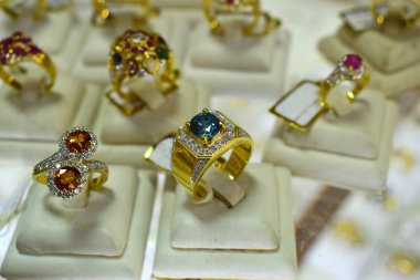 Elmas yüzük, lüks nikah yüzüğü, pahalı.