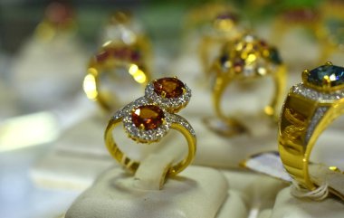 Elmas yüzük, lüks nikah yüzüğü, pahalı.