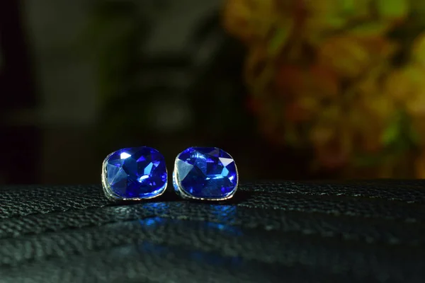 Earringsset Dengan Permata Biru Yang Indah — Stok Foto