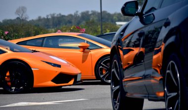 Çocukken oyuncaklar çok güzel eski bir arabadır..