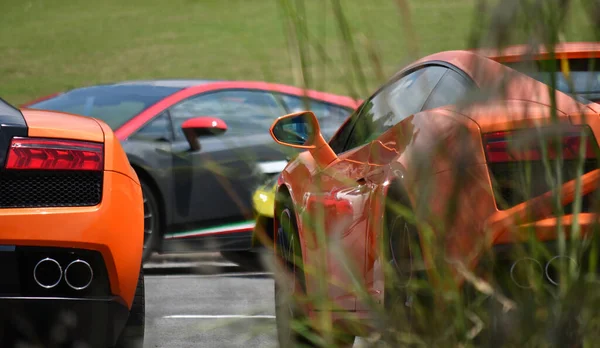 Hračky Jako Dítě Krásné Staré Auto — Stock fotografie