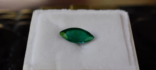 Gem Jewelryis Смарагдовий Зелений Самоцвіт Rare Дорогий Дорогий Виготовлення Ювелірних — стокове фото