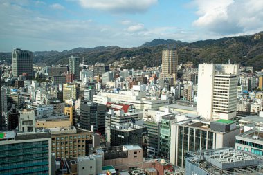 Kobe, Japonya 'daki yüksek binaların tepeden aşağı manzarası. Üst görünüm.