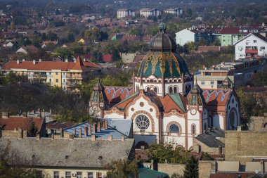 Güzel Subotica Sinagogu, Voyvodina bölgesinin tarihi simgesi. Jakab ve Komor Sinagogu.