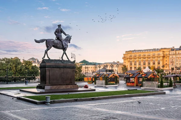 Памятник Жукову — стоковое фото
