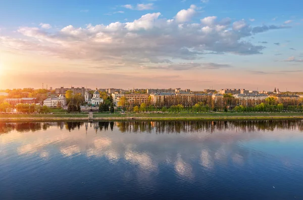 Embankment de la Volga à Tver — Photo