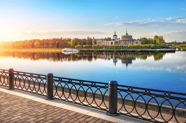 Calm May  in Tver — Stock Photo, Image