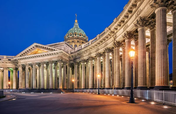 St. Petersburg 'daki Kazan Katedrali — Stok fotoğraf