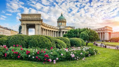     St. Petersburg 'daki Kazan Katedrali