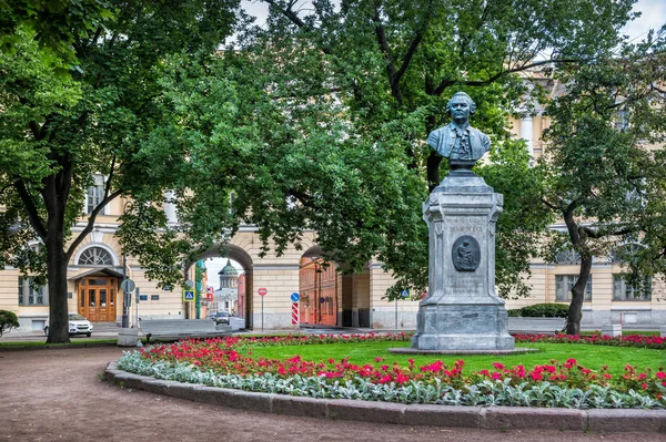   Lomonosov Lomonosov Meydanı anıt 