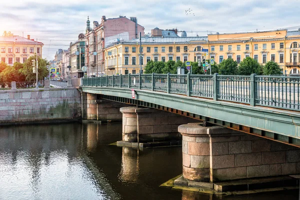 Semenovsky Bridge in Sint-Petersburg — Stockfoto