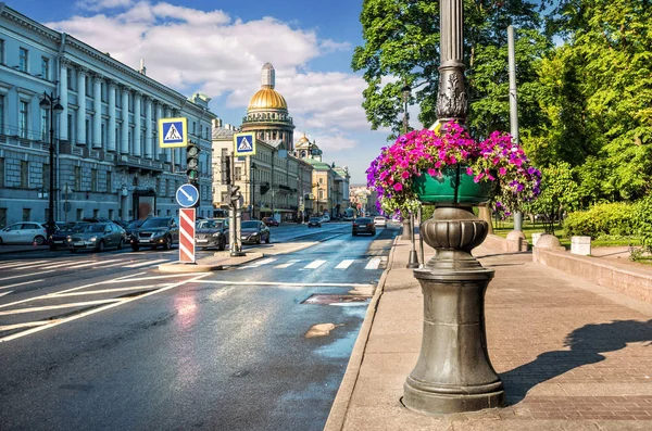 Admiraliteit Avenue in St.-Petersburg — Stockfoto