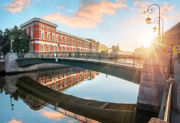   Yusupov köprüden Krasnoflotsky