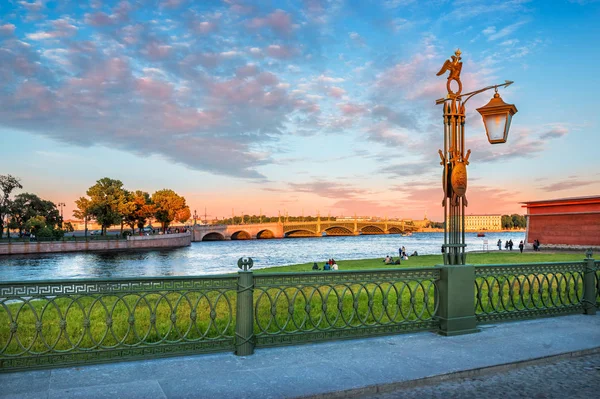 Lantern near Peter and Paul Fortress — Stock Photo, Image