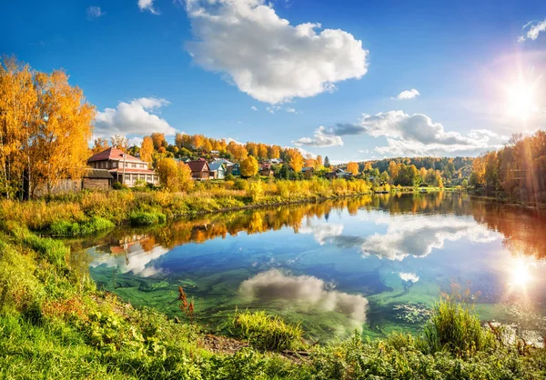 Podzimní krajina řeky Shokhonka — Stock fotografie
