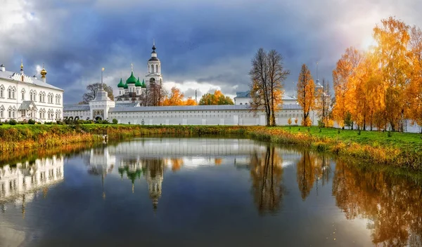 Tolga klášter v Jaroslavli — Stock fotografie