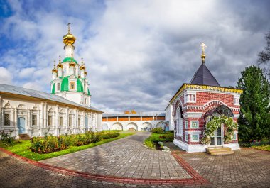 Spassky Tapınağı ve kırmızı Şapel 