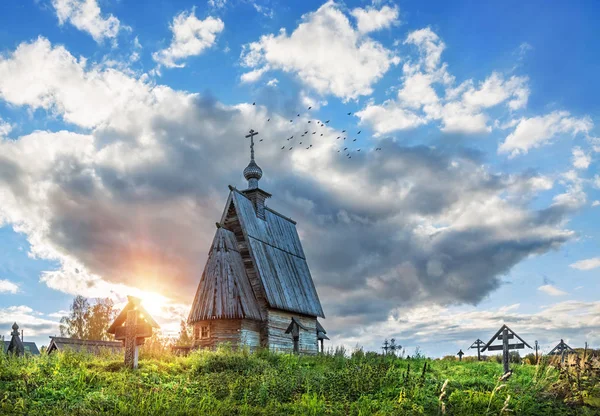 Drewniany kościół w Voskresenskaya — Zdjęcie stockowe