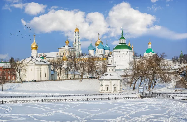 Pohled na lávře Sergiev Posad — Stock fotografie