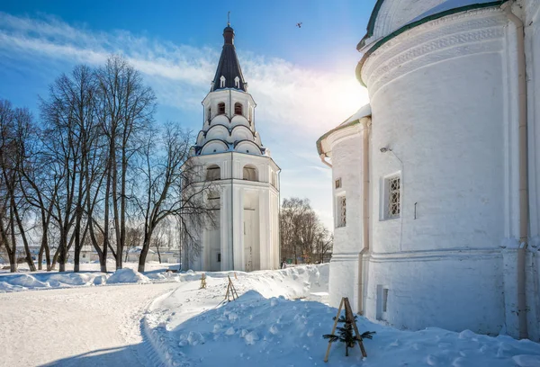 Колокольня-распятие в Александровской Слободе — стоковое фото