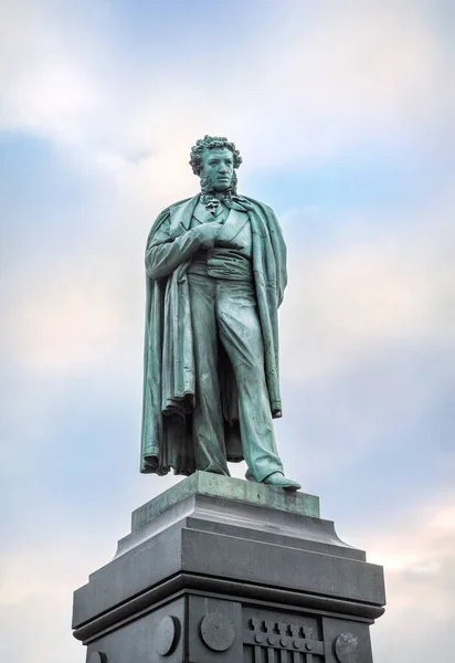 Monument Över Poeten Pushkin Pushkin Square Moskva Vacker Blå Gryning — Stockfoto