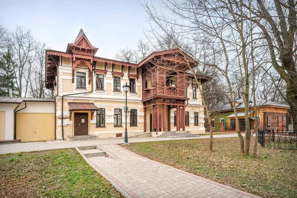 Rumah Utama Manor Shchapovo Distrik Podolsky Dan Pohon Besar Pada — Stok Foto