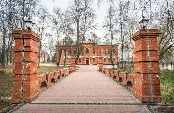 Cihlový Most Přes Rokli Zemědělskou Školu Shchapově Panství Podolském Okrese — Stock fotografie