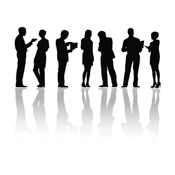 İnsan siluetleri beyaz arka planda kadın ve erkek grupları