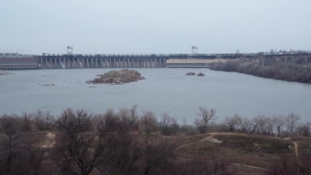 Diga Idroelettrica Nella Città Industriale Zaporozhye — Video Stock